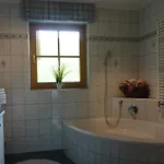 Tratlhof Apartman *